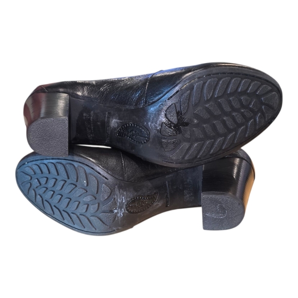 Born Crown Kylin Merlino Granny Black‎ Tassel Leather Stacked Block Heel Size 11